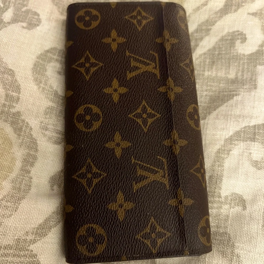 Louis Vuitton Sarah Wallet Authentic - Picture 4 of 12